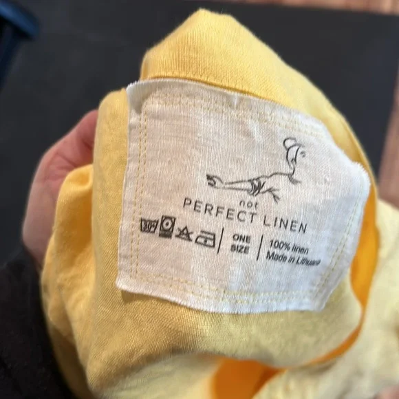 NWOT Not Perfect Linen Top - Picture 4 of 4